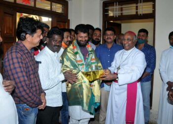 Good wishes: ಪರರಲ್ಲಿ ದೇವರನ್ನು ಕಂಡಾಗ ಹೃದಯದಲ್ಲಿ ಒಳ್ಳೆ ಮೌಲ್ಯಗಳು ಬೆಳೆಯುತ್ತದೆ