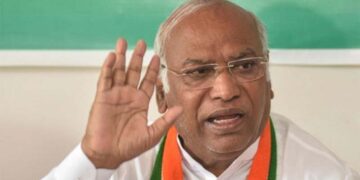 ರಾಷ್ಟ್ರೀಯ ಹೆದ್ದಾರಿ ಯೋಜನೆಗಳ ಮಂಜೂರಾತಿಗೆ ಕೇಂದ್ರ ಸಾರಿಗೆ ಸಚಿವ ನಿತಿನ್ ಗಡ್ಕರಿಗೆ ಪತ್ರ ಬರೆದ ಮಲ್ಲಿಕಾರ್ಜು ಖರ್ಗೆ.