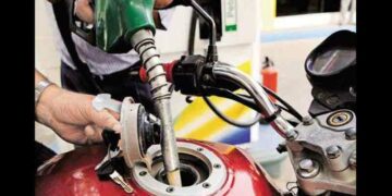 ದೆಹಲಿಯಲ್ಲಿ ಪೆಟ್ರೋಲ್ ದರ 8 ರೂಪಾಯಿ ಇಳಿಕೆ