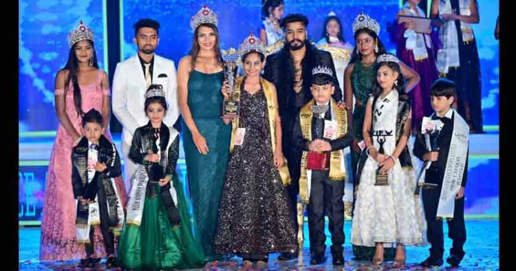 ಮುದ್ದಾದ ರ‍್ಯಾಂಪ್ ವಾಕ್ ನಿಂದ ಮನ ಗೆದ್ದ ಪುಟಾಣಿ ಮಾಡೆಲ್ಸ್
