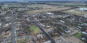 ಅಮೆರಿಕದ ಐದು ರಾಜ್ಯಗಳಲ್ಲಿ ಸುಂಟರಗಾಳಿಗೆ 80 ಮಂದಿ ಸಾವು