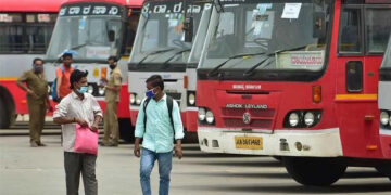 KSRTC BUS: ಸಂಚರಿಸುತ್ತಿದ್ದ ಕೆಎಸ್​ಆರ್​​ಟಿಸಿ (KSRTC) ಬಸ್ ನಲ್ಲಿ ನಿರ್ವಾಹಕನಿಗೆ ಹೃದಯಾಘಾತ