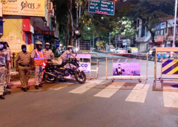 318 vehicles detained by police: ನೈಟ್ ಕರ್ಫ್ಯೂ ನಿಯಮ ಉಲ್ಲಂಘನೆ: 318 ವಾಹನಗಳು ಪೊಲೀಸ್ ವಶಕ್ಕೆ