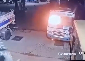 Sudden fire on a standing bus: ನಿಂತಿದ್ದ ಬಸ್‌ನಲ್ಲಿ ಇದ್ದಕ್ಕಿದ್ದಂತೆ ಬೆಂಕಿ