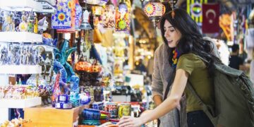 ಅಂಗಡಿ ಮಾಲೀಕರೇ ಇಂಥವರ ವರ್ತನೆ ಗಮನಿಸಿ: ಇಲ್ಲವಾದ್ದಲ್ಲಿ ಬಾಗಿಲು ಮುಚ್ಚುವ ಪರಿಸ್ಥಿತಿ ಬರಬಹುದು..!