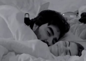 Bigg Boss Hindi OTT: ಲೈವ್ ಶೋನಲ್ಲಿ ಮಾಡಬಾರದ ಕೆಲಸ ಮಾಡಿದ ದಂಪತಿ: Video Viral