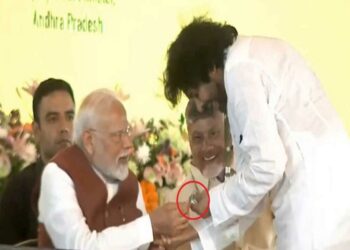 ಆಂಧ್ರ ಡಿಸಿಎಂ ಪವನ್ ಕಲ್ಯಾಣ್‌ಗೆ Chocolate ನೀಡಿದ ಪ್ರಧಾನಿ ಮೋದಿ: Video Viral