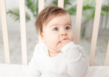 Health Tips: ಮಕ್ಕಳು ಬಾಯಿಗೆ ಬೆರಳು ಹಾಕುವುದನ್ನು ತಪ್ಪಿಸಲು ಏನು ಮಾಡಬೇಕು..?