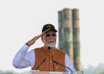 National Political News: ಪಂಜಾಬ್‌ನ ಆದಂಪುರ ವಾಯುನೆಲೆಗೆ ಭೇಟಿ ನೀಡಿದ ಪ್ರಧಾನಿ ಮೋದಿ