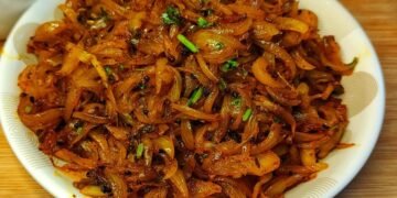 Recipe: ಈರುಳ್ಳಿ ಪಲ್ಯವನ್ನ ಹೀಗೆ ಮಾಡಿದ್ರೆ ಮನೆ ಜನ ಬಾಯಿ ಚಪ್ಪರಿಸಿಕೊಂಡು ತಿಂತಾರೆ